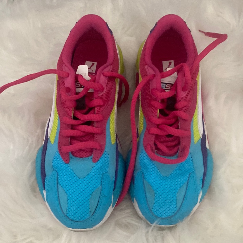 PUMA SNEAKERS